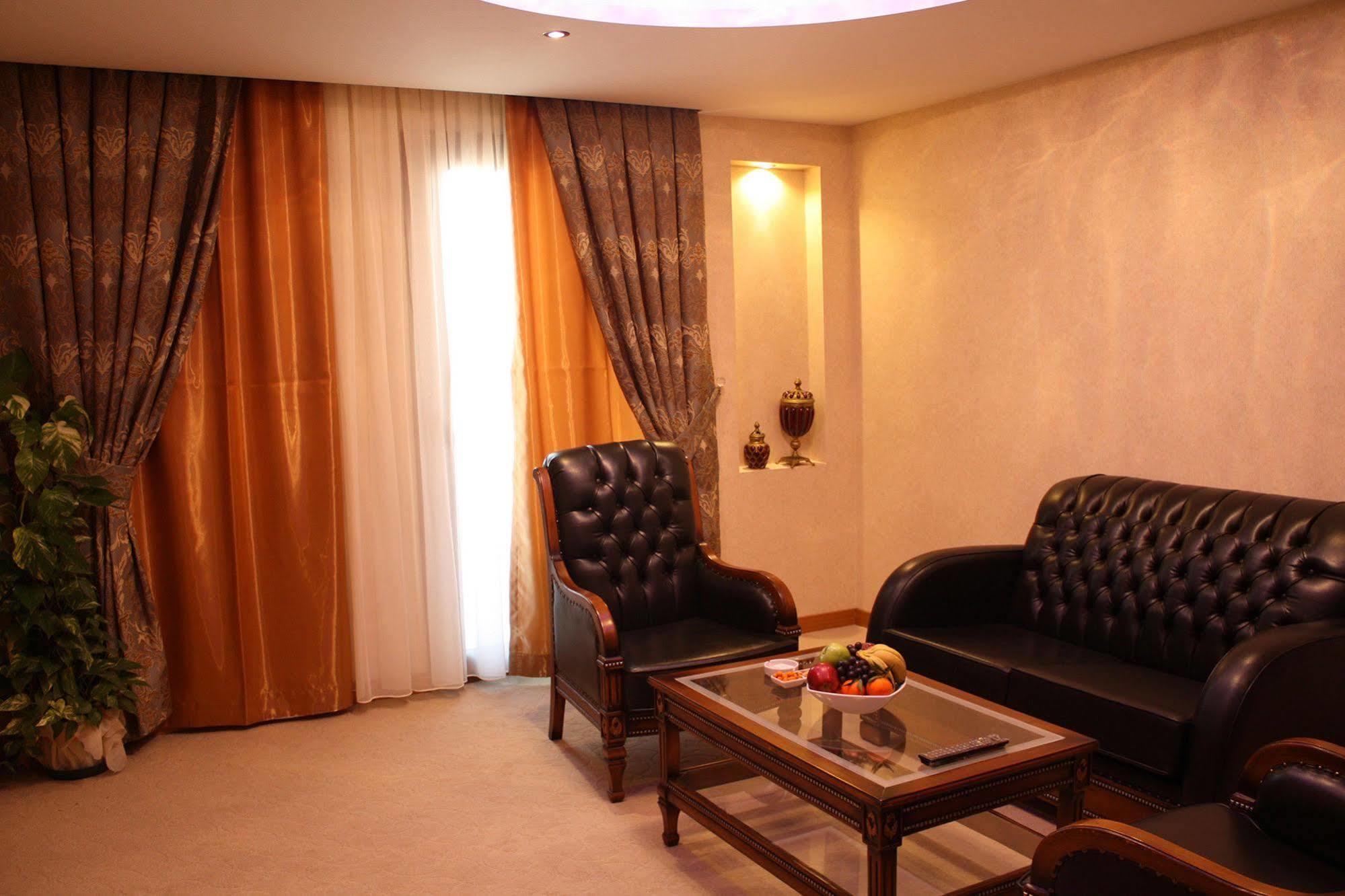 Adana Yukselhan Hotel Exterior photo