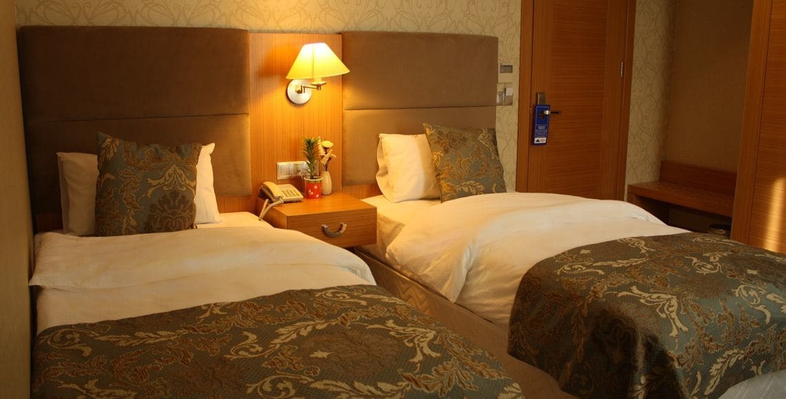 Adana Yukselhan Hotel Exterior photo